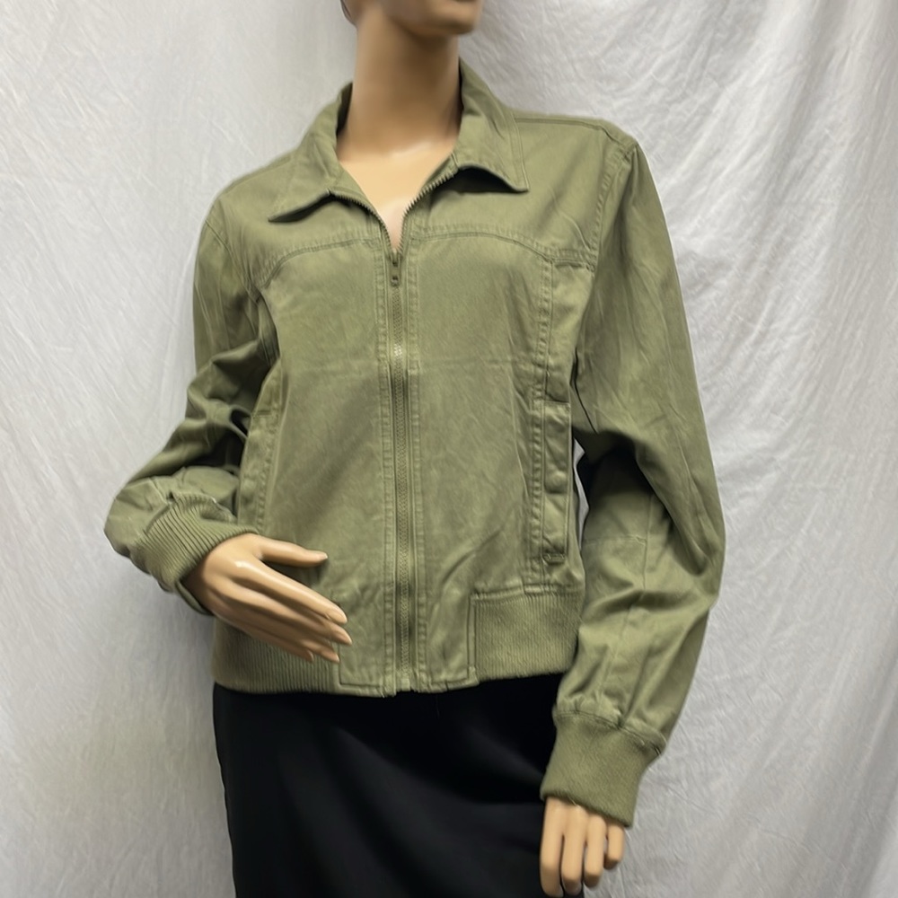 Reserve Fairfax Women's Army Green Full Zipper Cropped Jacket NWT - Picture 5 of 10